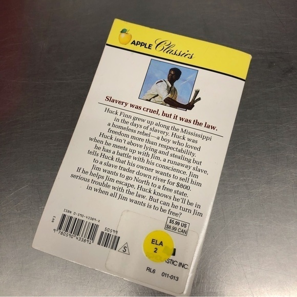 The Adventures of Huckleberry Finn by: Mark Twain, paperback book - Picture 5 of 5